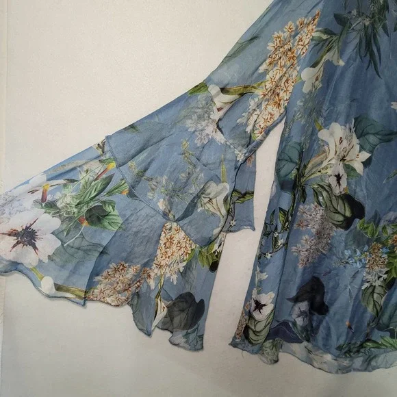 LE MARAIS PARIS Silk Floral Bell Sleeve Blouse Top Made in Italy Size S Lined - Picture 2 of 11